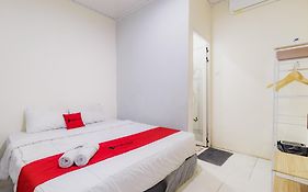 Reddoorz @ Balaraja Centre Plaza